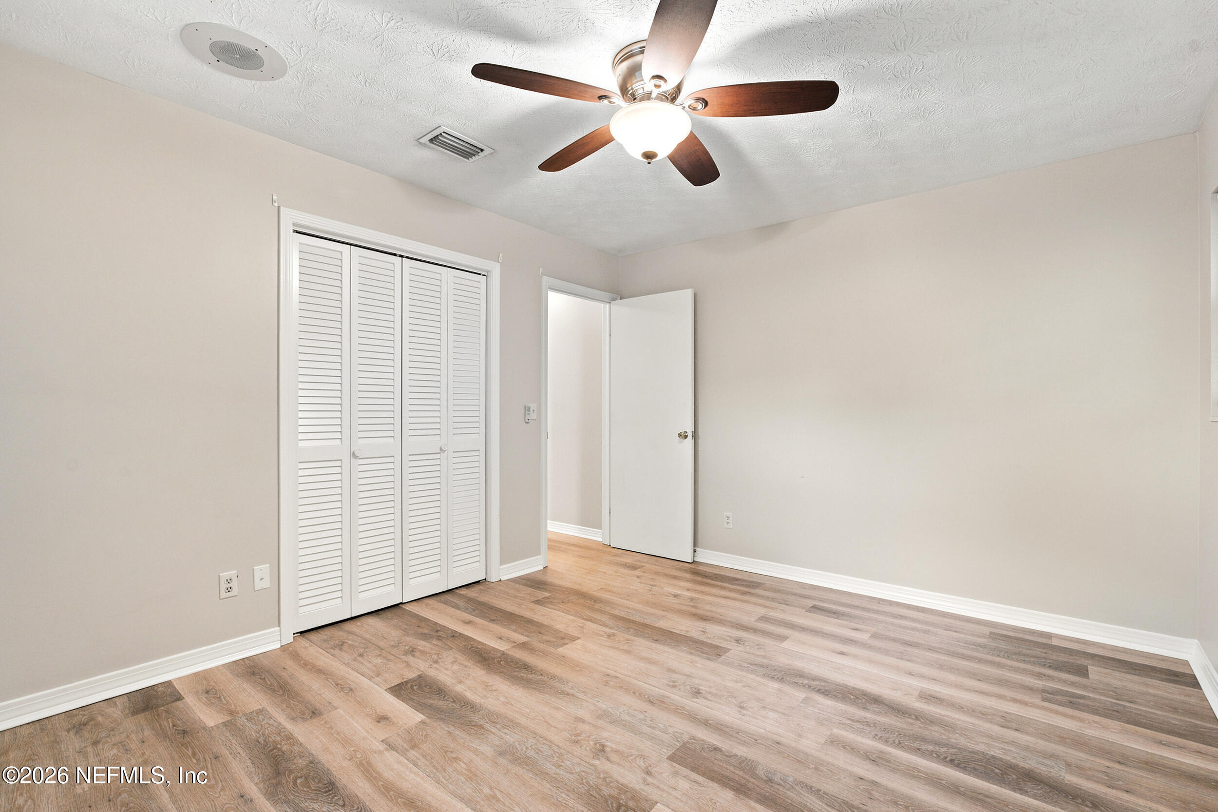 5333 JOHN REYNOLDS Drive