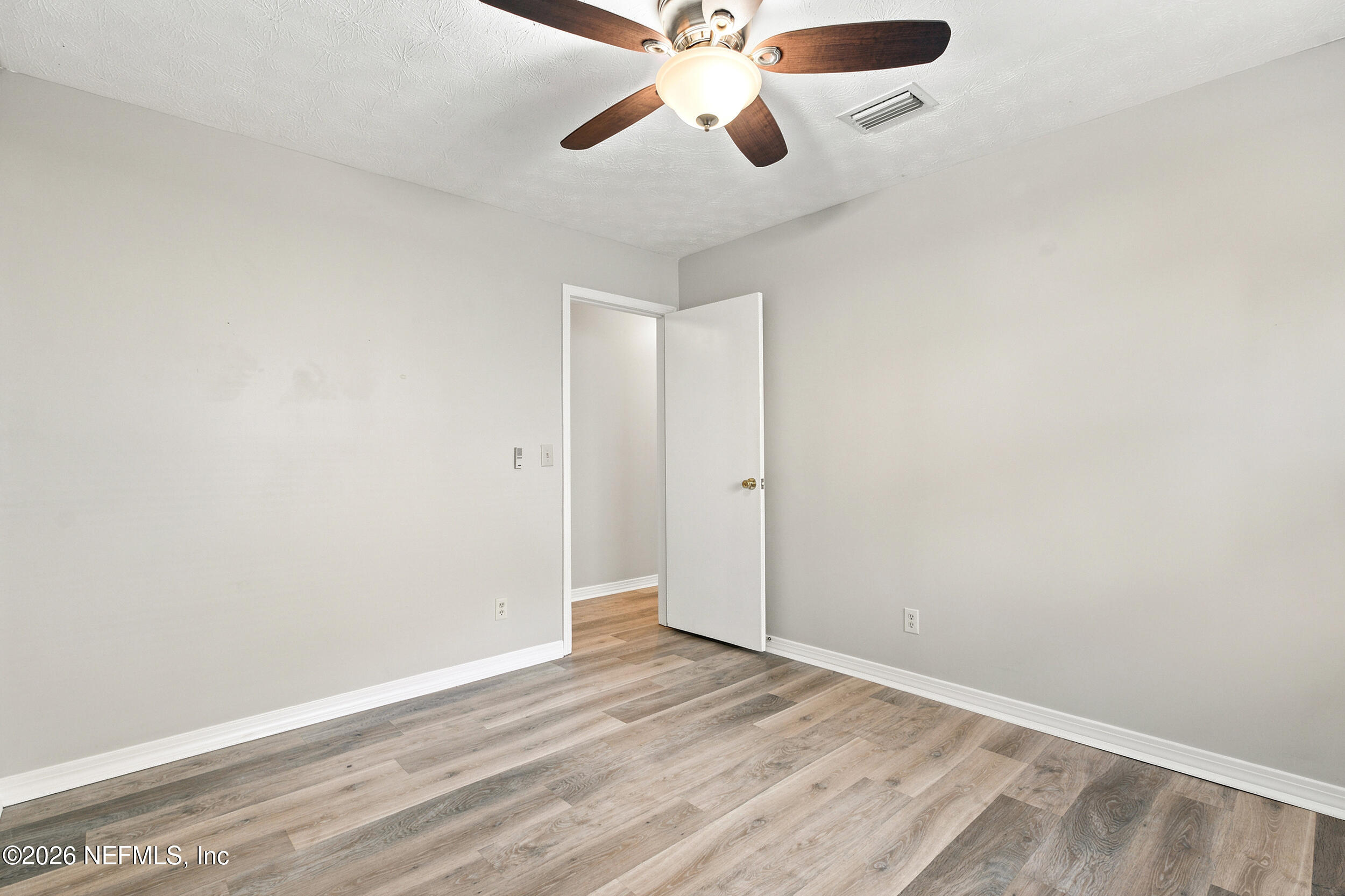 5333 JOHN REYNOLDS Drive