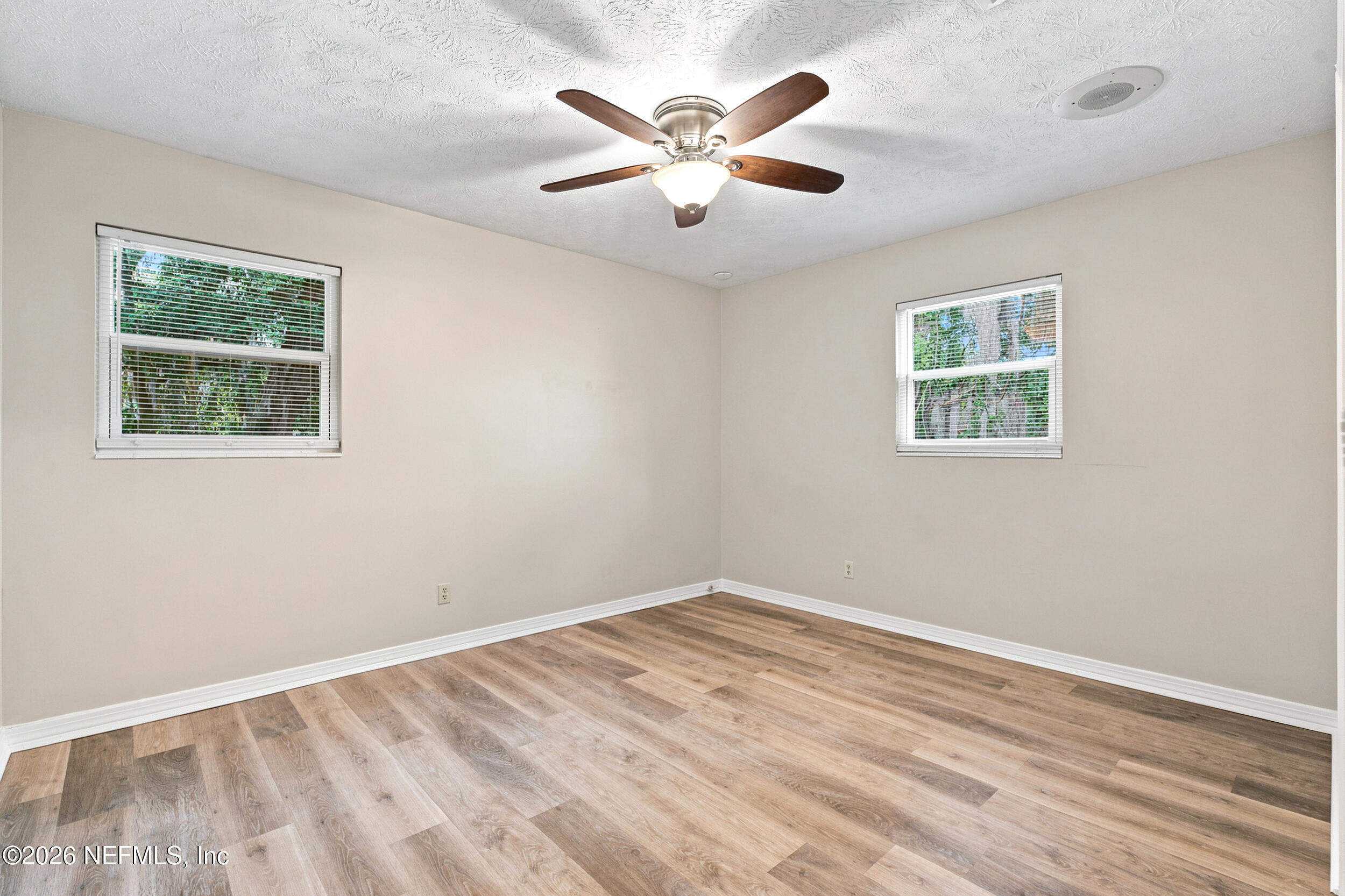 5333 JOHN REYNOLDS Drive