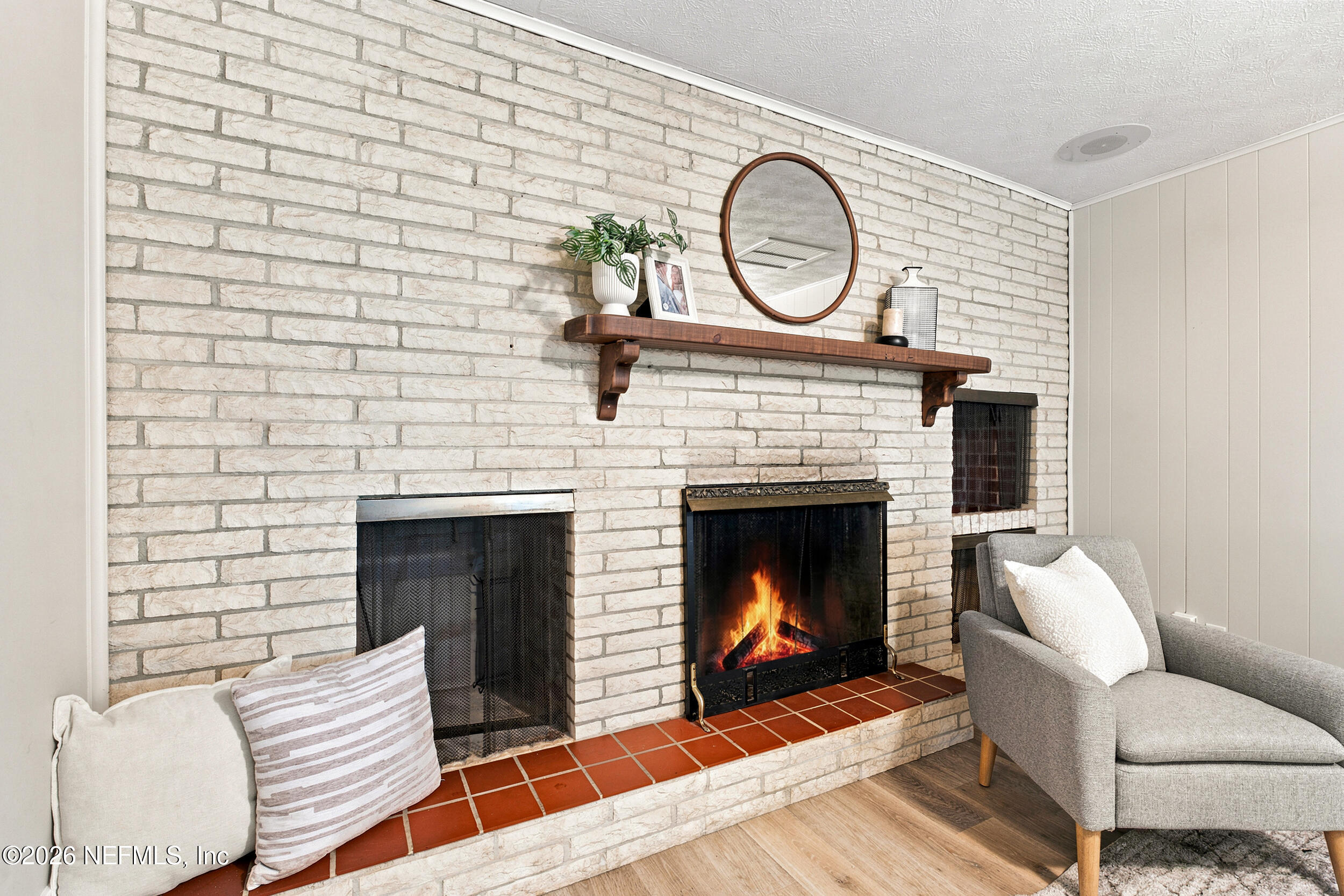 5333 JOHN REYNOLDS Drive