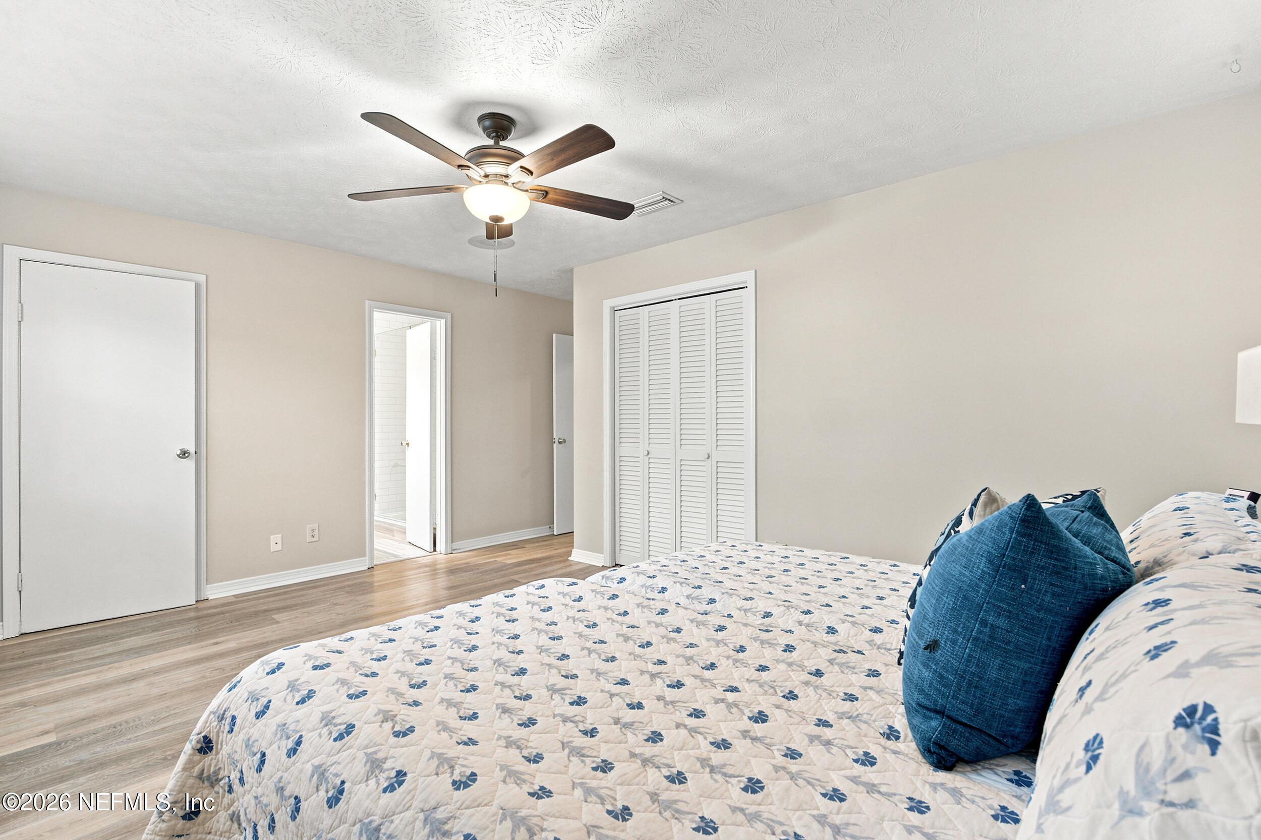 5333 JOHN REYNOLDS Drive