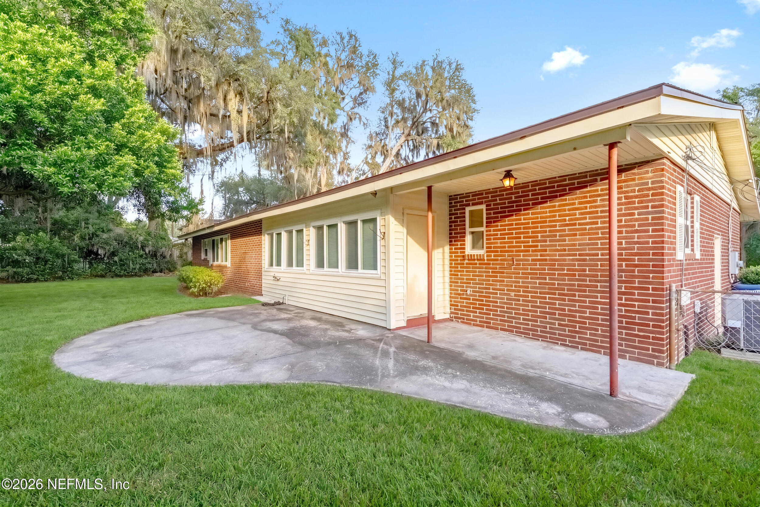 5333 JOHN REYNOLDS Drive