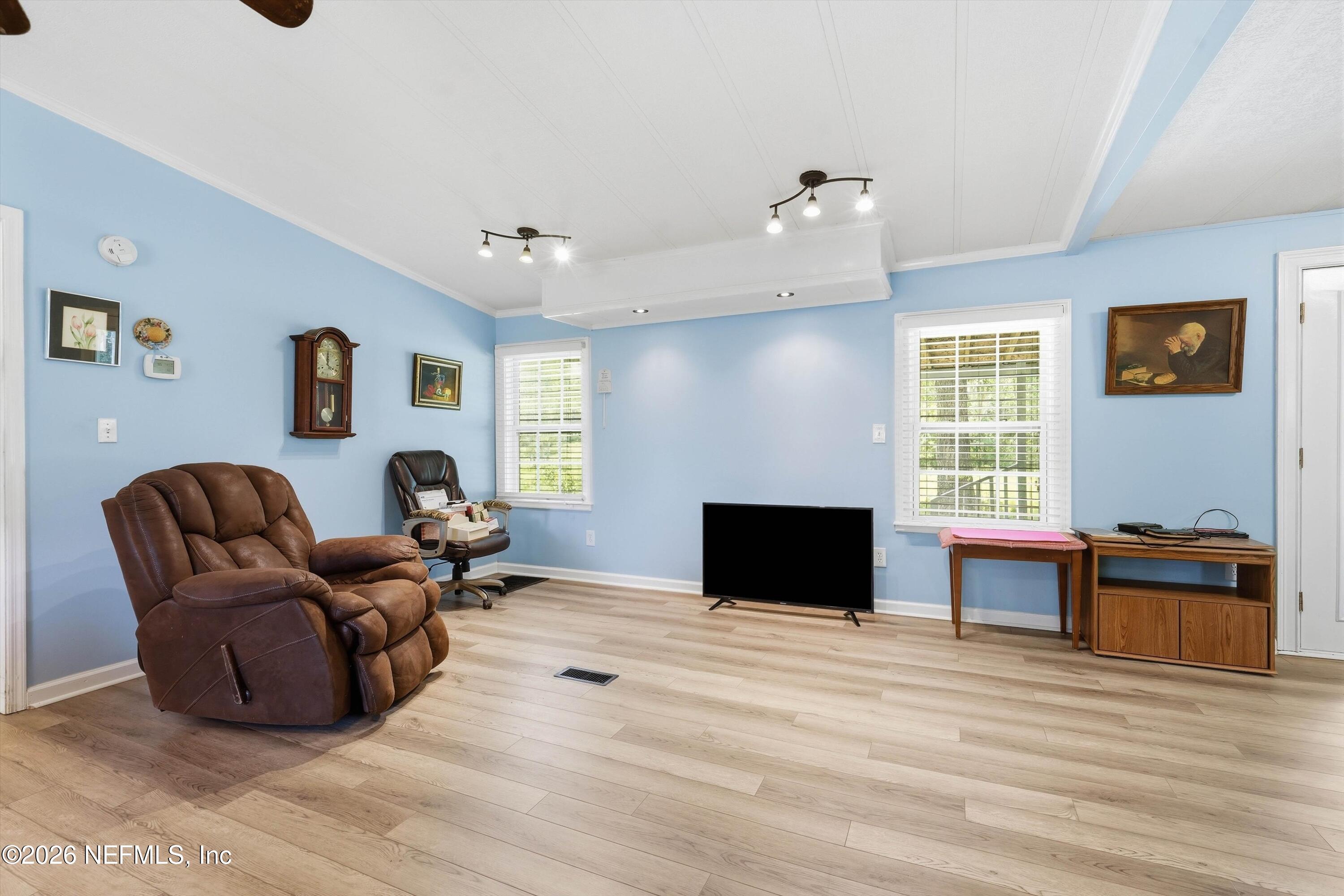 1097 MULBERRY LANDING Road N