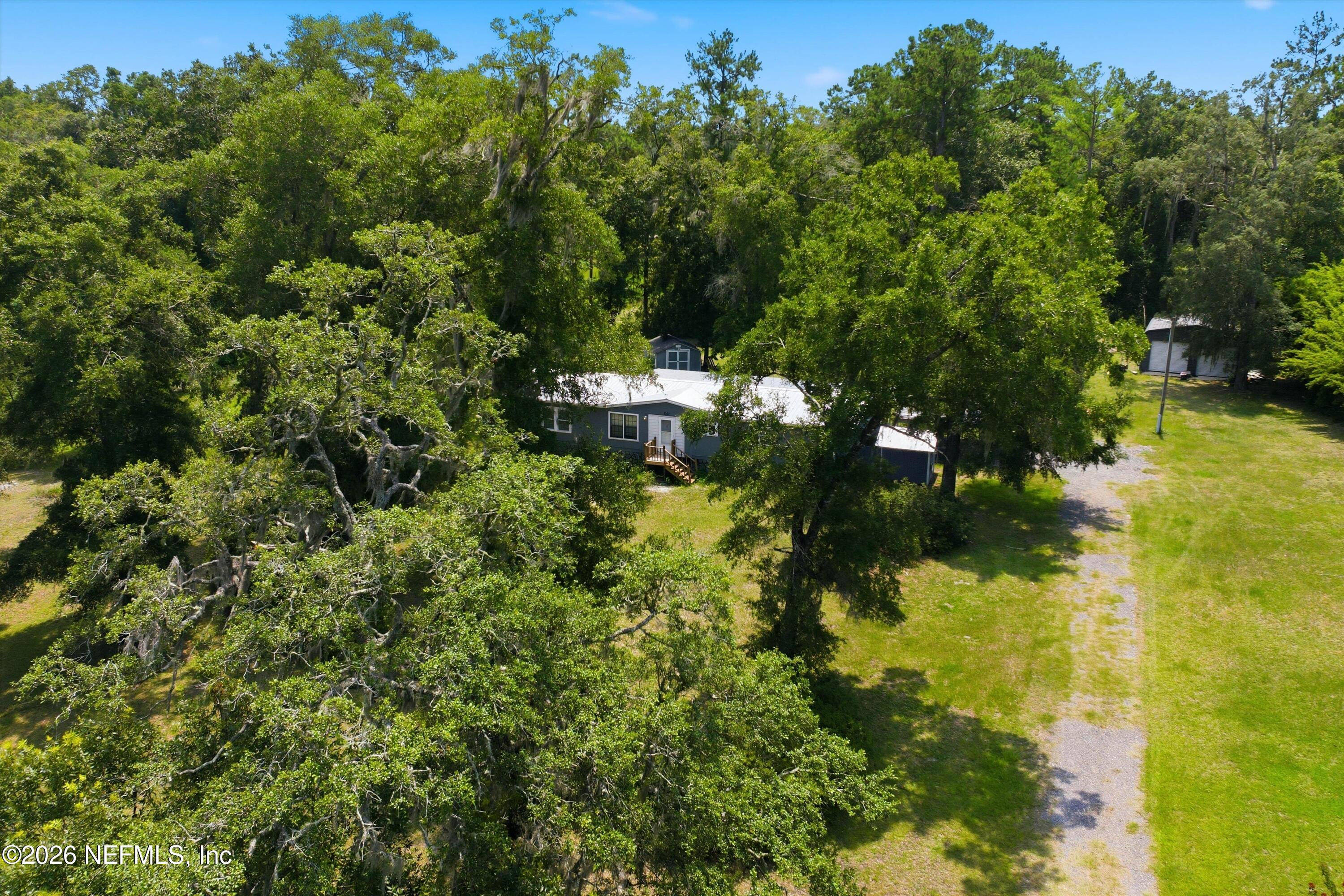 1097 MULBERRY LANDING Road N