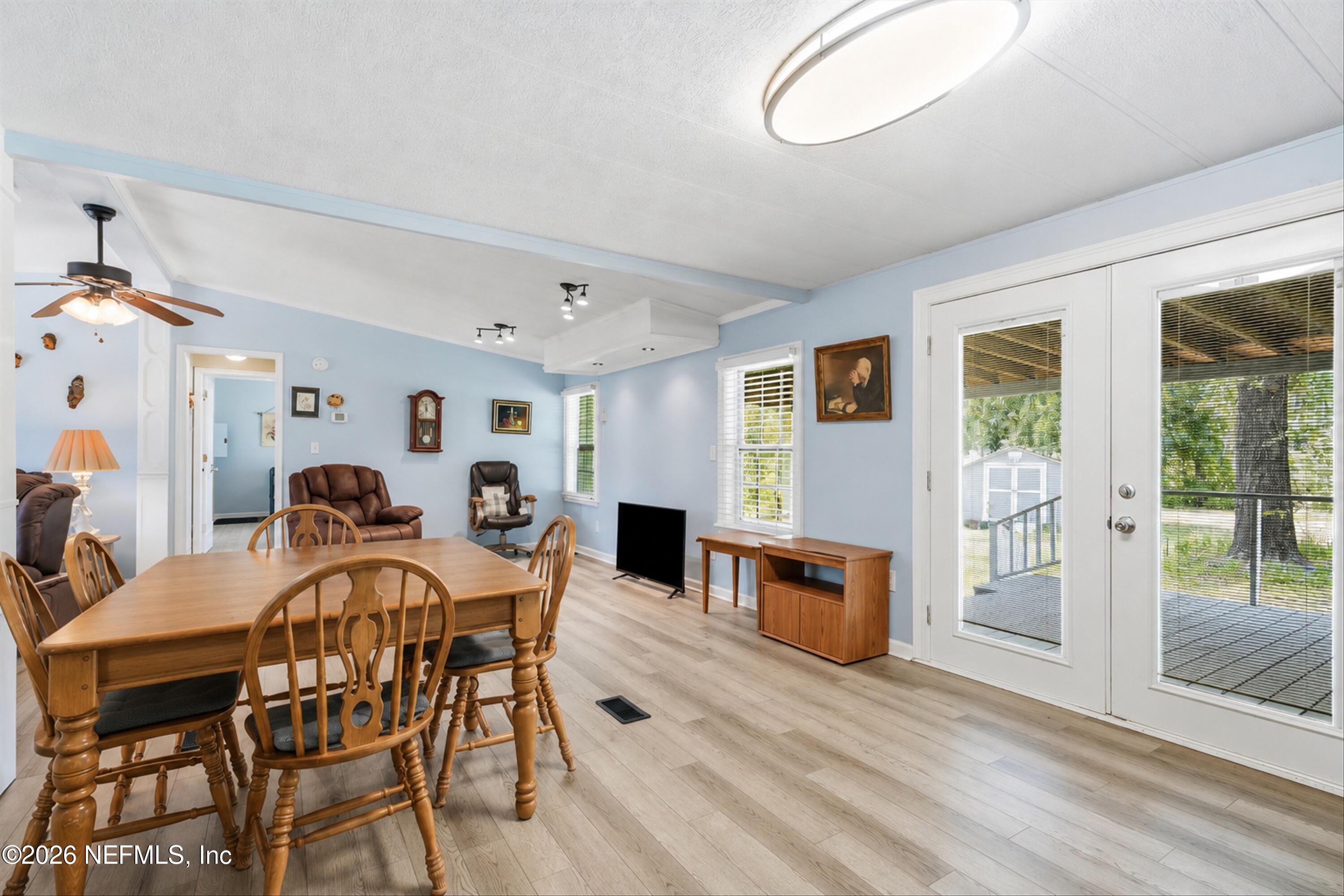 1097 MULBERRY LANDING Road N