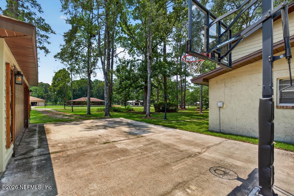 54704 CRAVEY Road