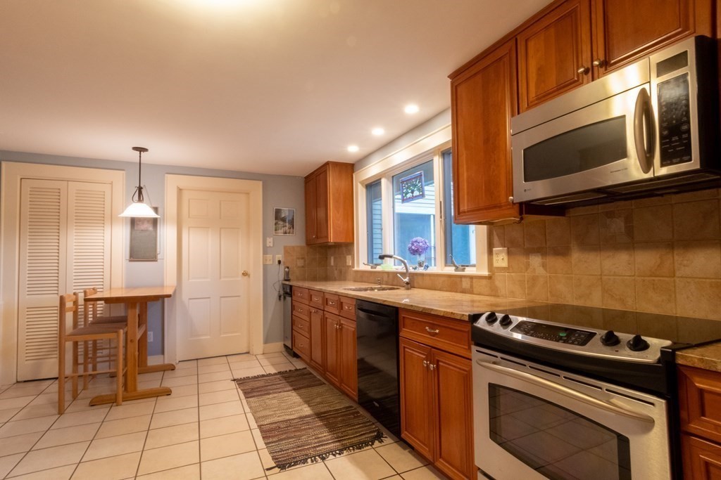 609 High Rock Street