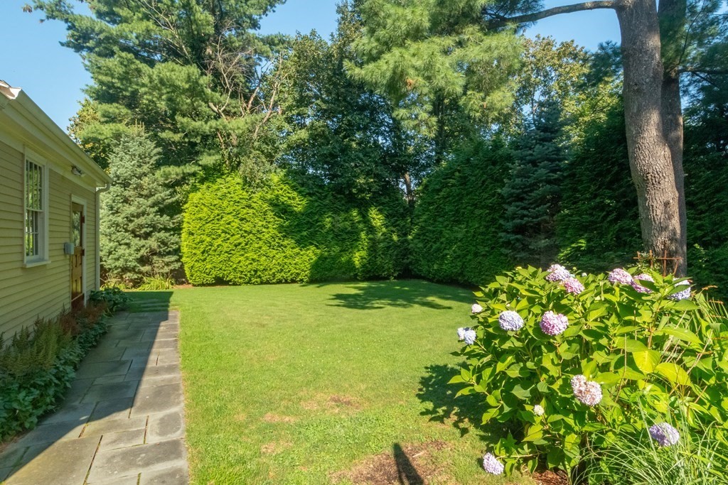 609 High Rock Street