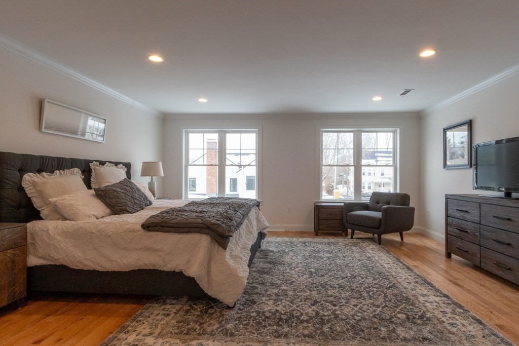 246 Hunnewell Street # 1