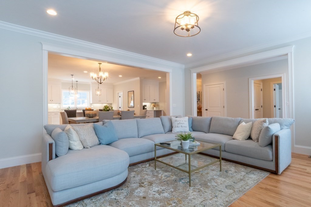 246 Hunnewell Street # 1