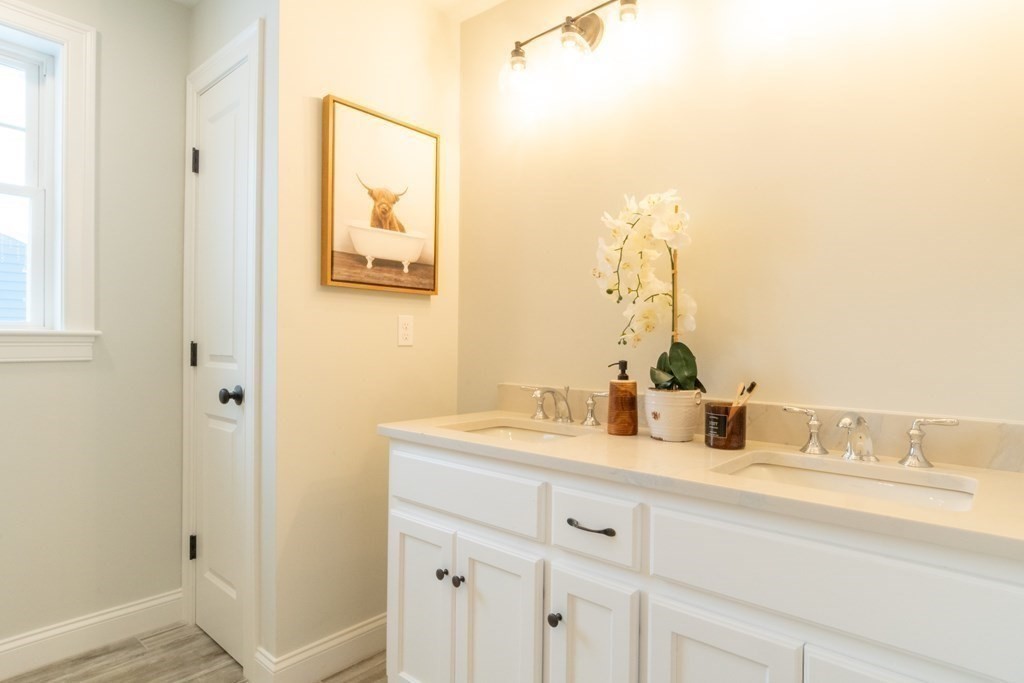 246 Hunnewell Street # 1