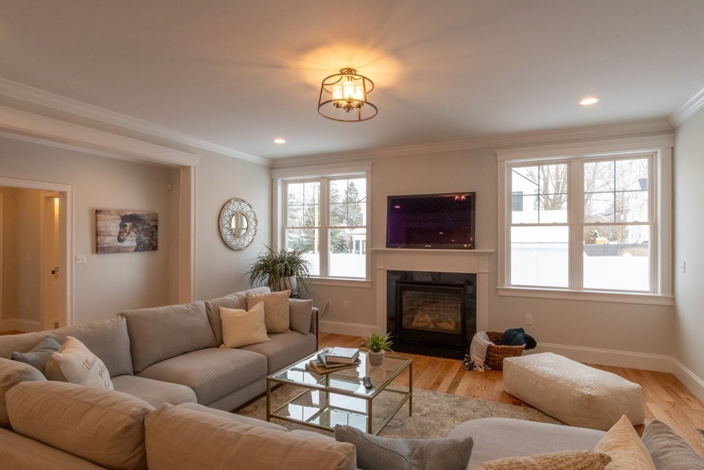 246 Hunnewell Street # 1