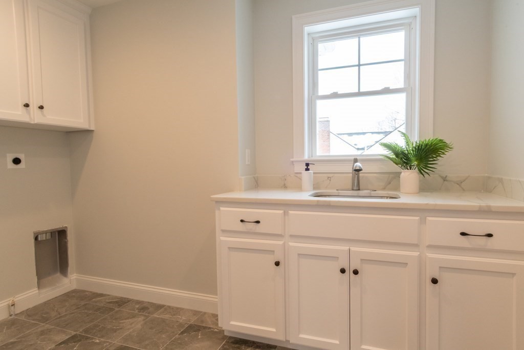 246 Hunnewell Street # 1