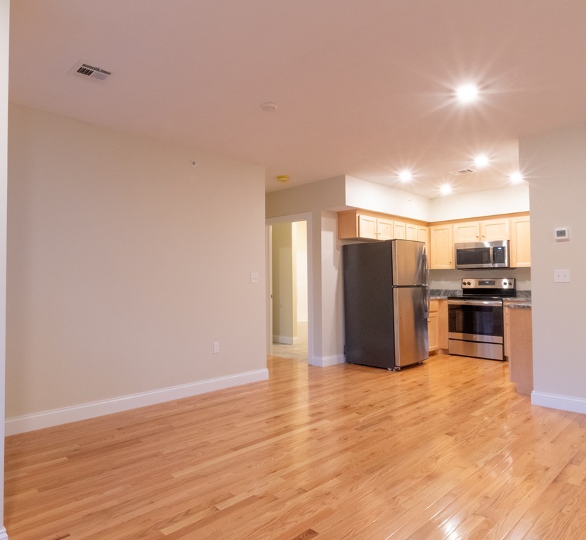 80 North Meadows Road # 201