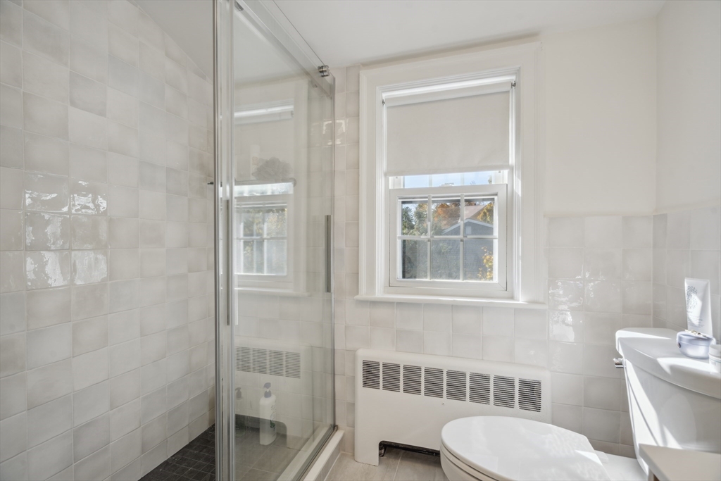 518 Great Plain Avenue # 518