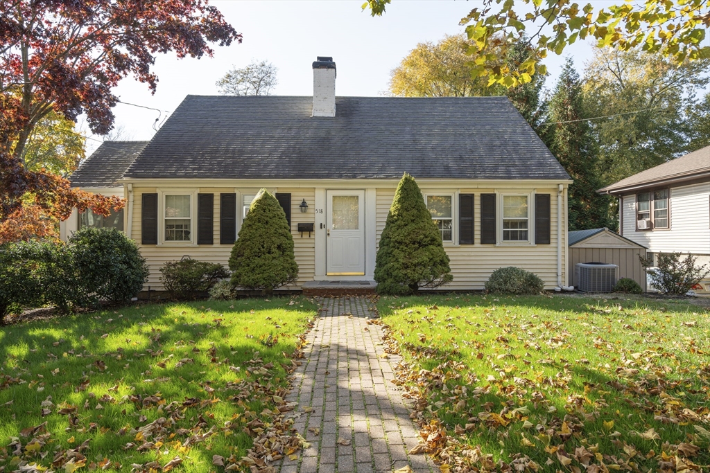 518 Great Plain Avenue # 518