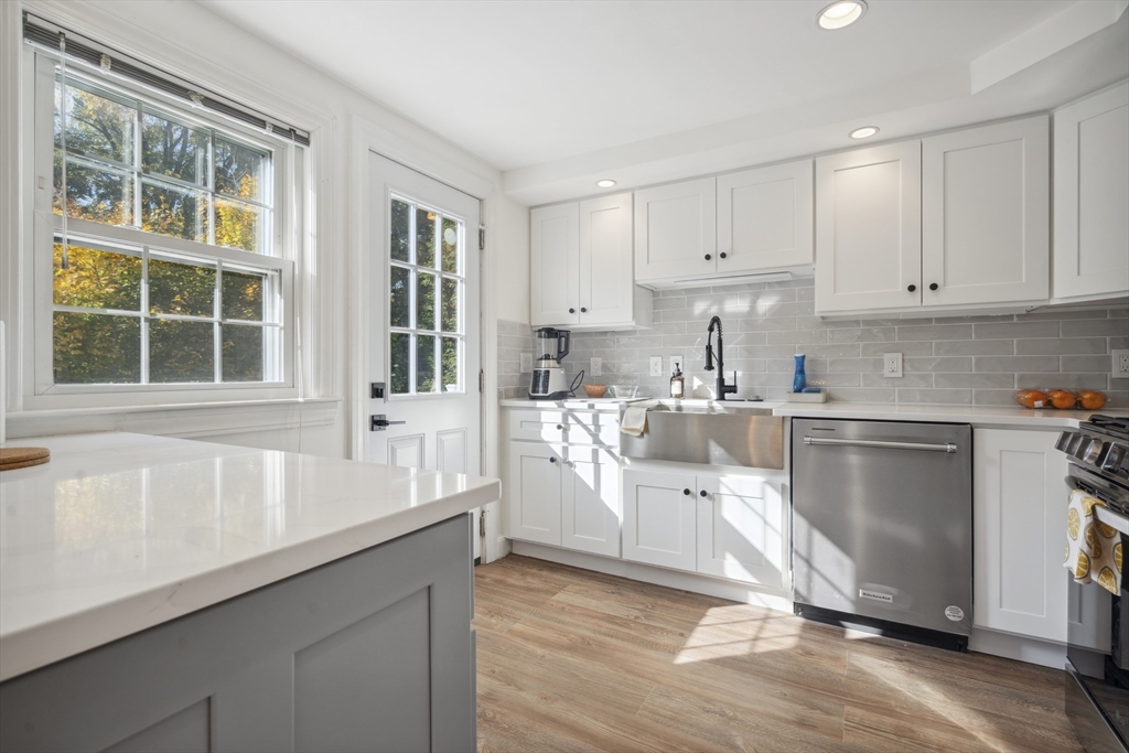 518 Great Plain Avenue # 518