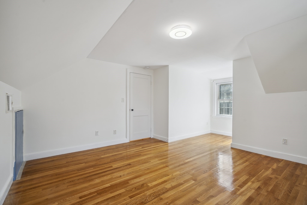 518 Great Plain Avenue # 518