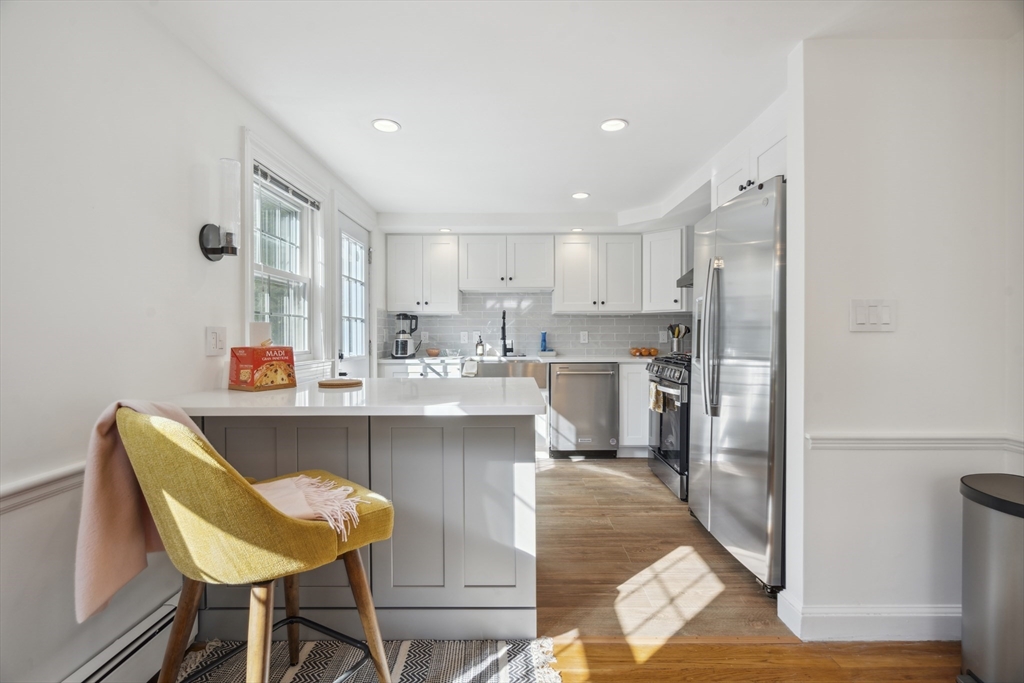 518 Great Plain Avenue # 518