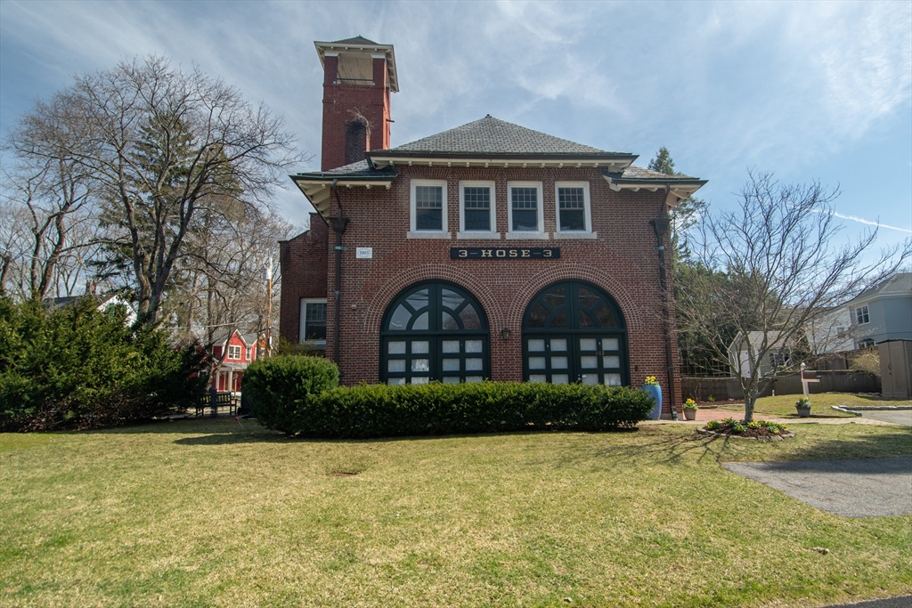 182 Walnut Street # 1