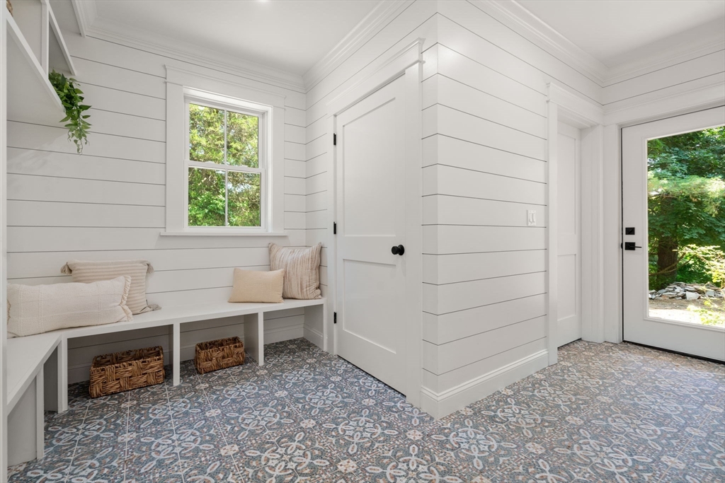 40 Myles Standish Rd