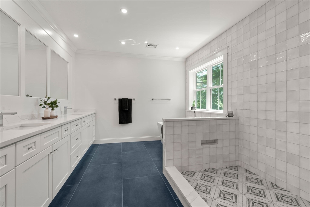 40 Myles Standish Rd