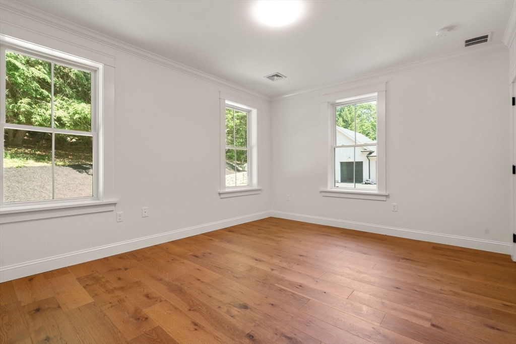 40 Myles Standish Rd