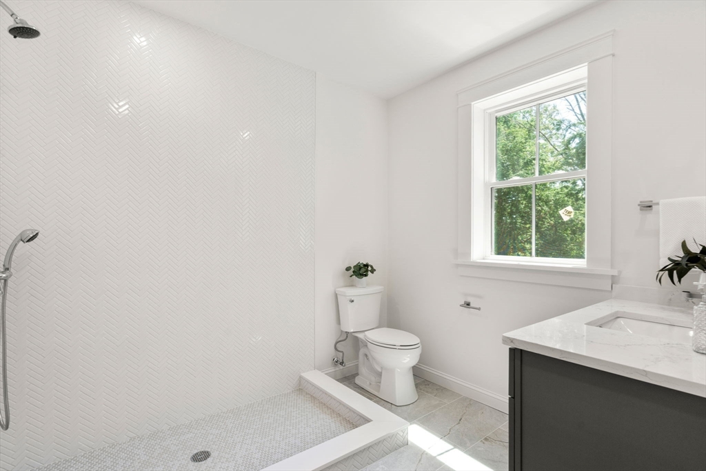 40 Myles Standish Rd