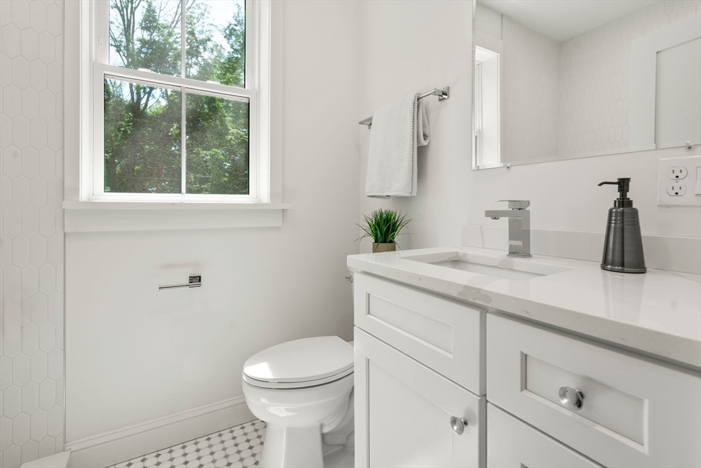 40 Myles Standish Rd