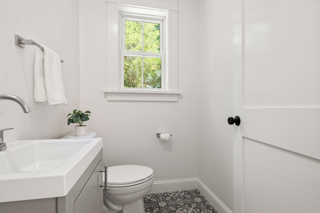 40 Myles Standish Rd