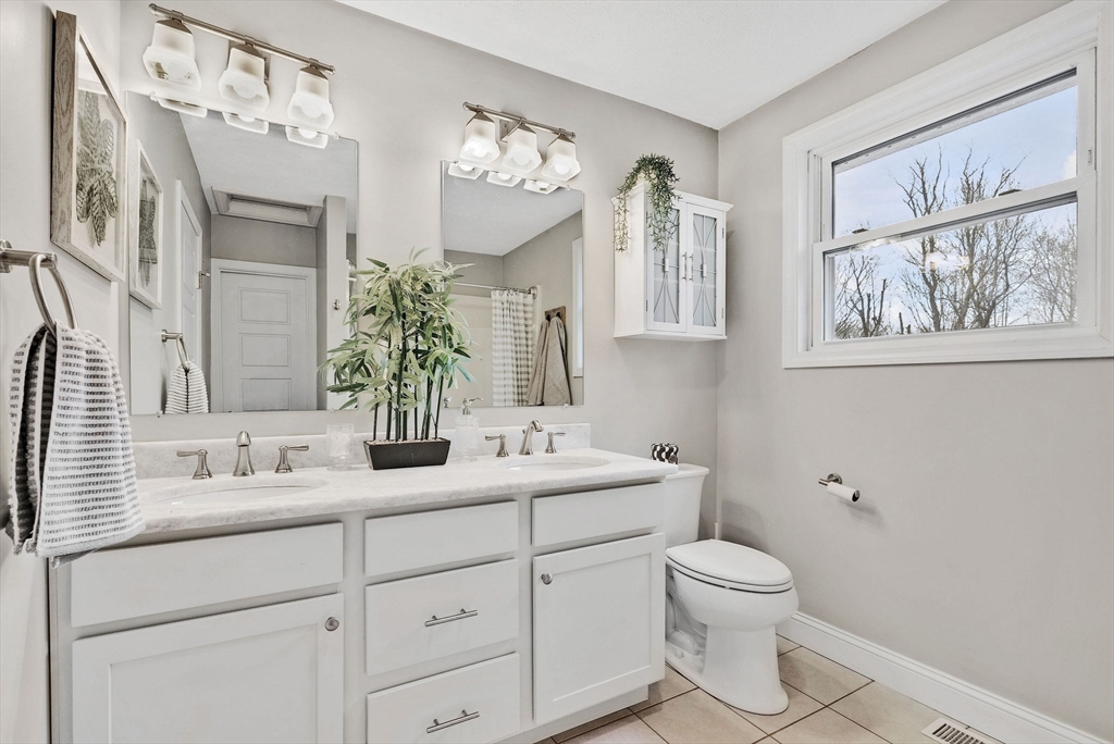 2332 Washington Street