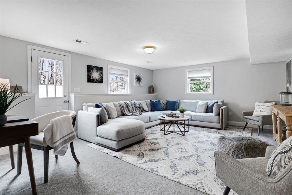 2332 Washington Street