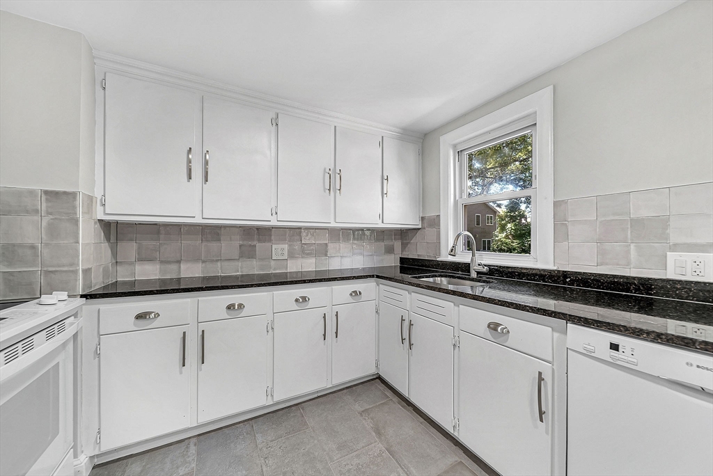 10 Glen Gary Road # 1