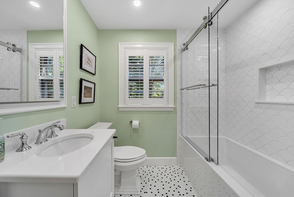 26 Edmunds Road, Wellesley