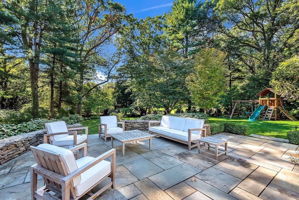 26 Edmunds Road, Wellesley