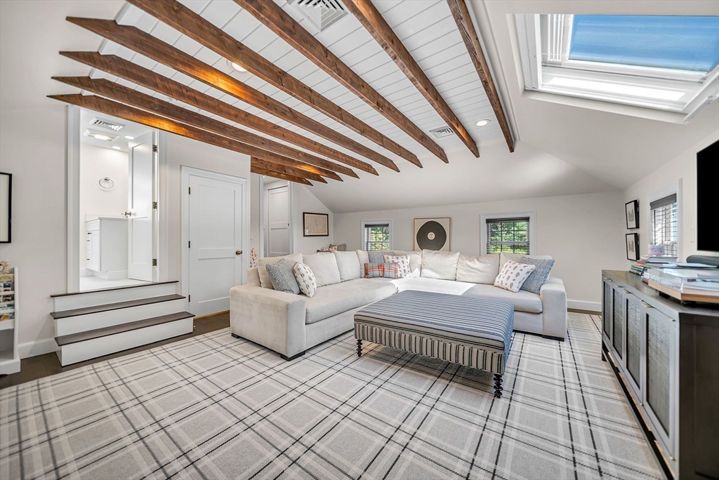 26 Edmunds Road, Wellesley