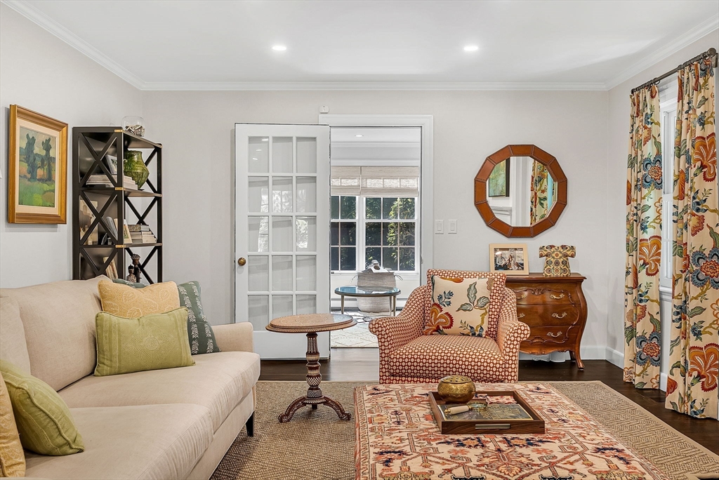 26 Edmunds Road, Wellesley