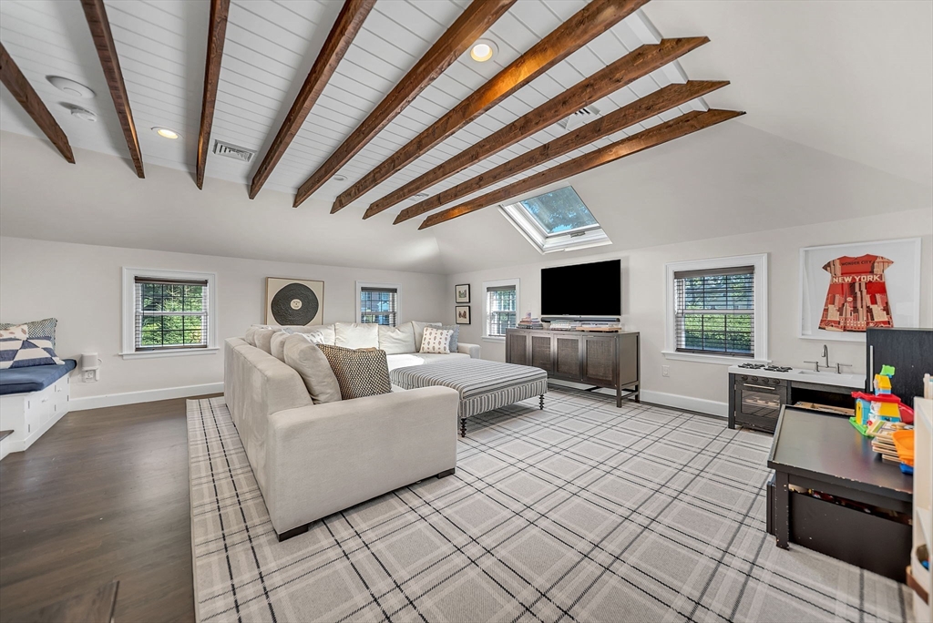 26 Edmunds Road, Wellesley