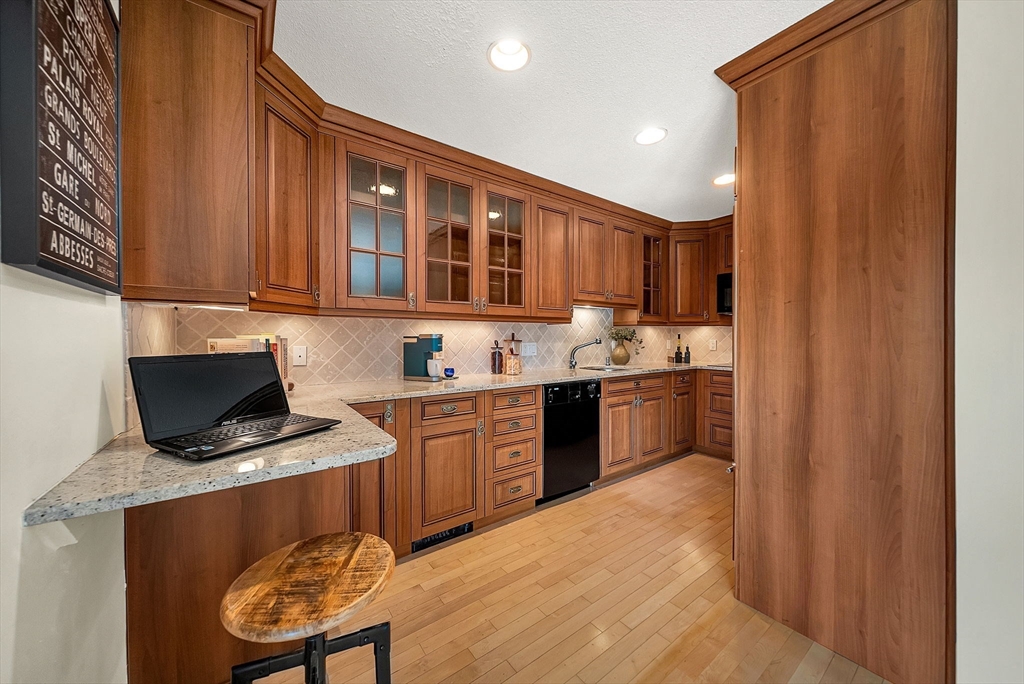 1210 Greendale Avenue # 338