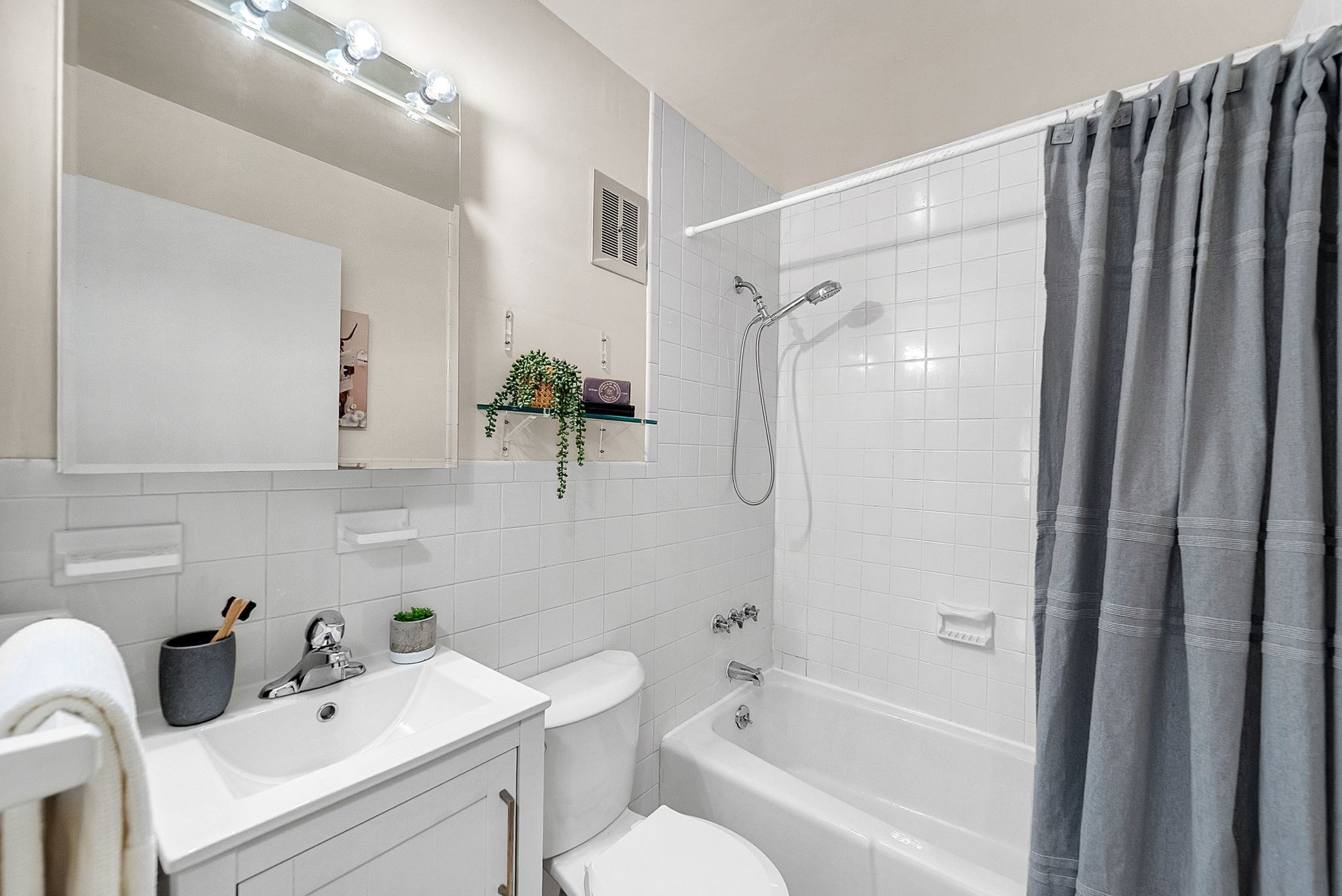 1210 Greendale Avenue # 338