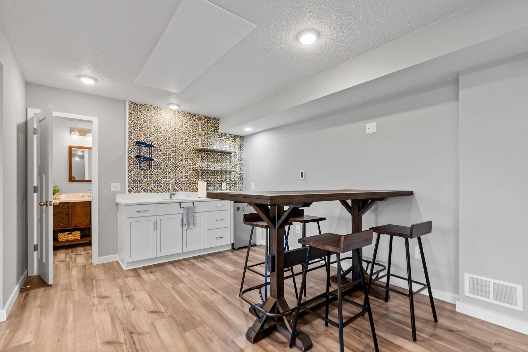 11215 Meadow View Lane