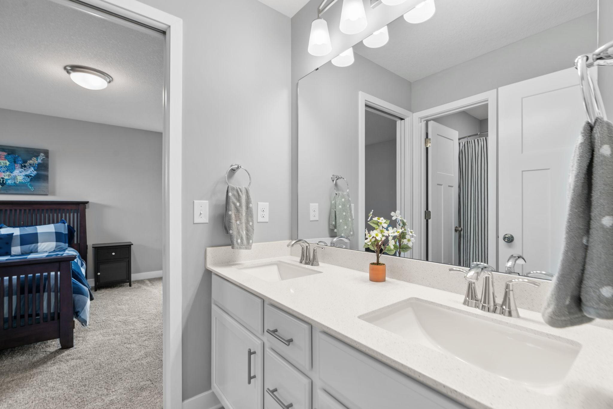 11215 Meadow View Lane