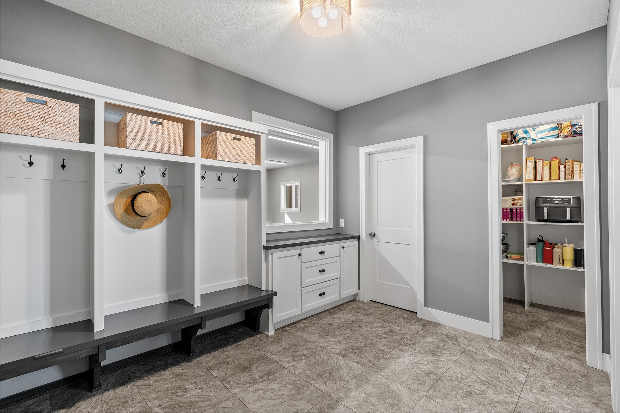 7529 Urbandale Lane N