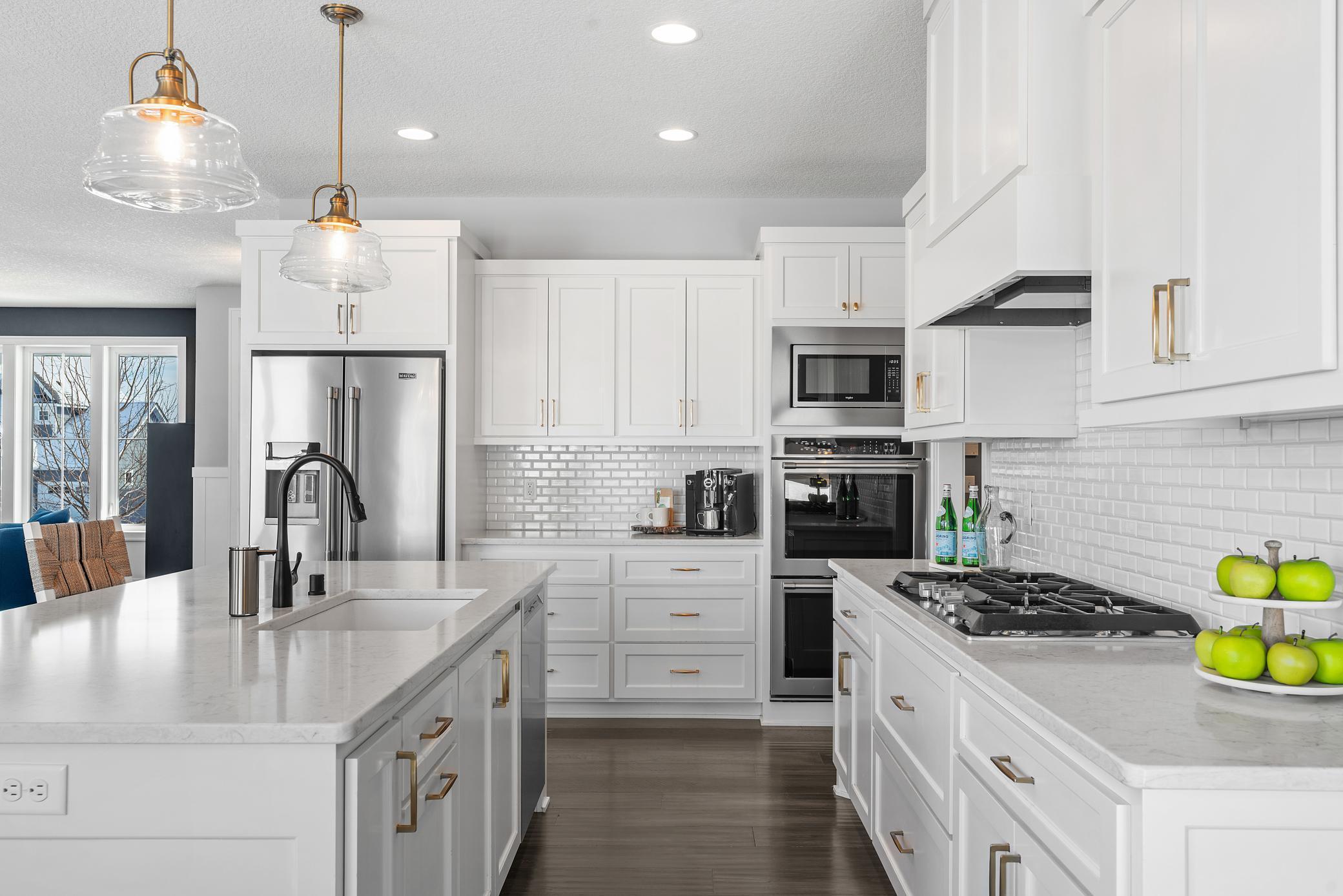 7529 Urbandale Lane N