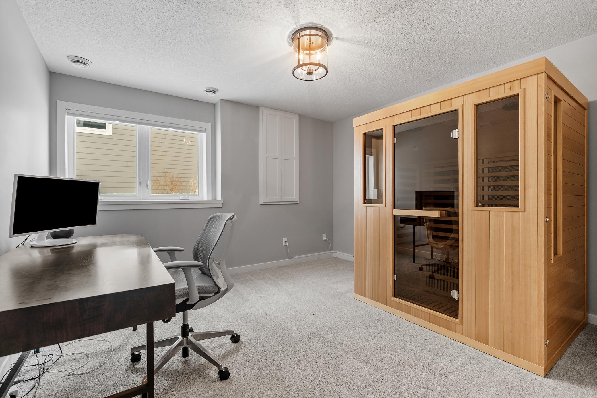 7529 Urbandale Lane N