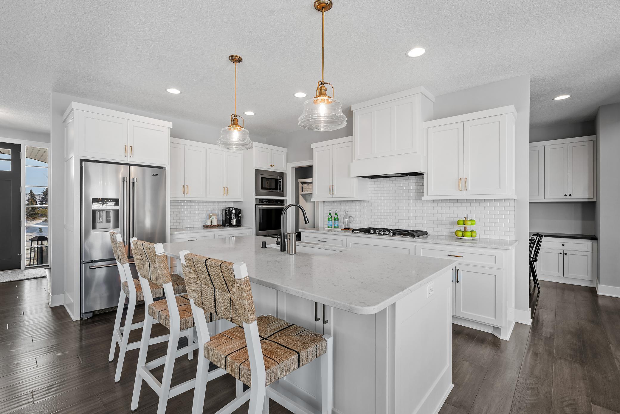 7529 Urbandale Lane N