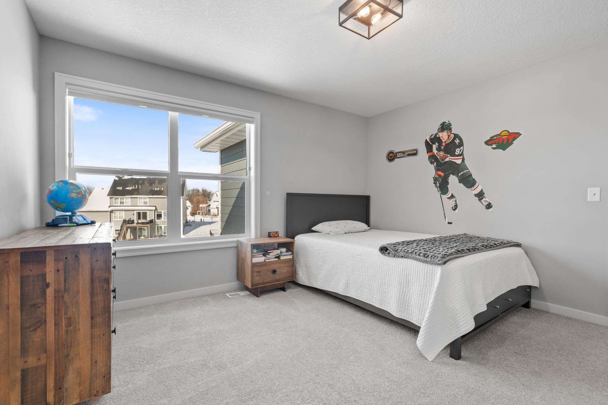 7529 Urbandale Lane N