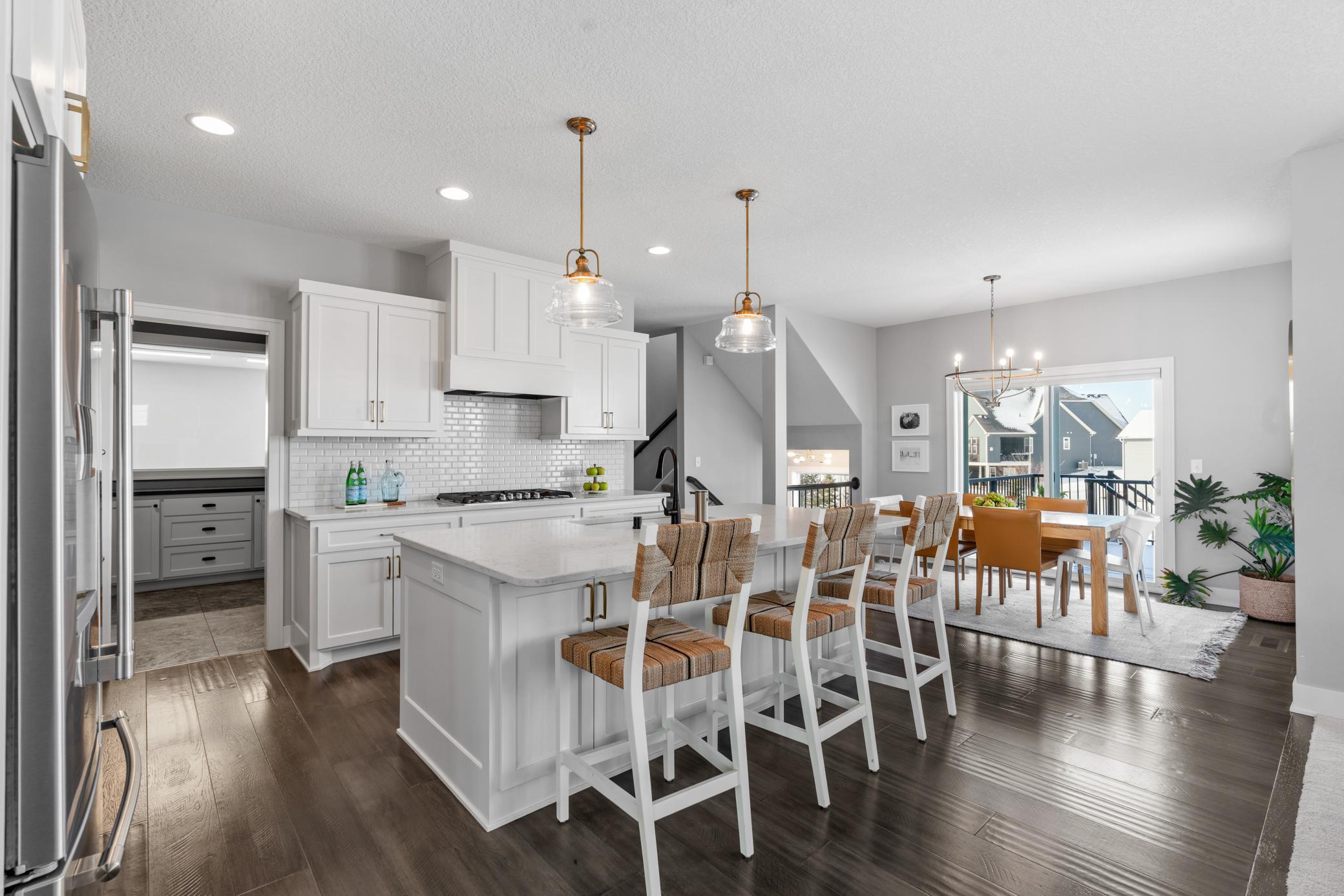 7529 Urbandale Lane N