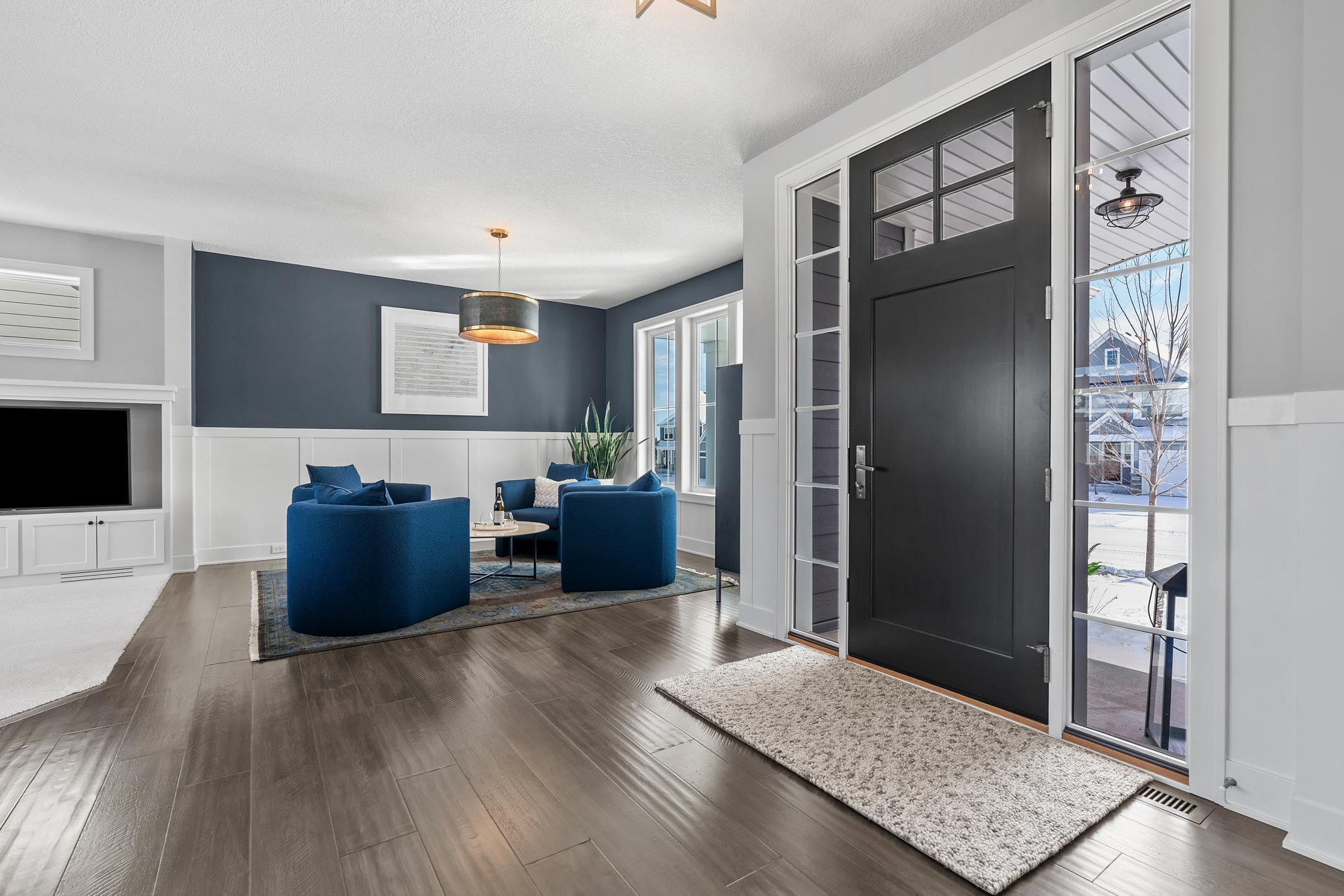 7529 Urbandale Lane N