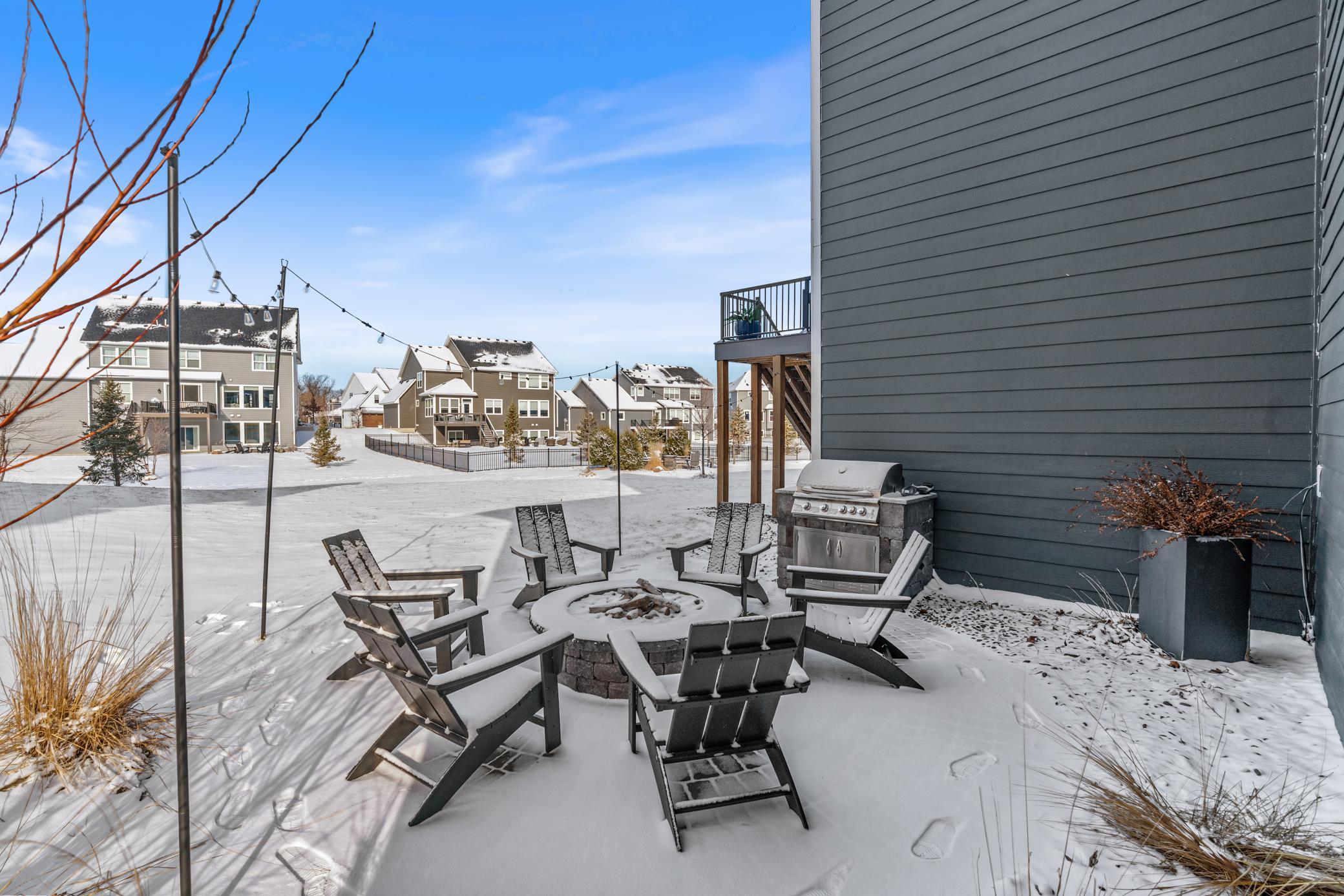 7529 Urbandale Lane N